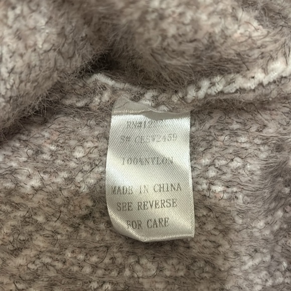 ADORA Women’s Camo sweater Medium - Picture 5 of 6